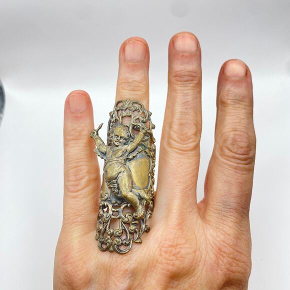 Vintage KIM CRAFTSMAN  Cherub Angel Romantic Bold Statement Ring Brass - Size 7 - Picture 2 of 11